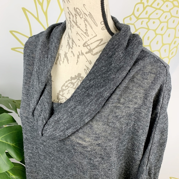 Old Navy Lightweight Heathered Gray Cowl Neck Top Women's M Dolman Sleeves EUC! - Picture 4 of 7